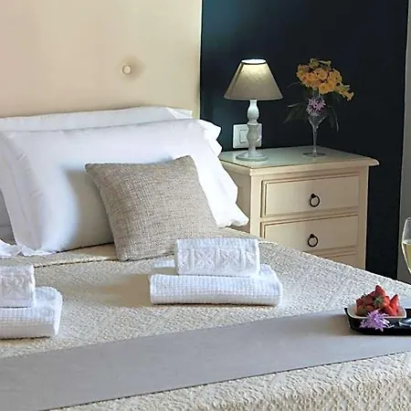 Apart-hotel Ahr Leonis 3*
