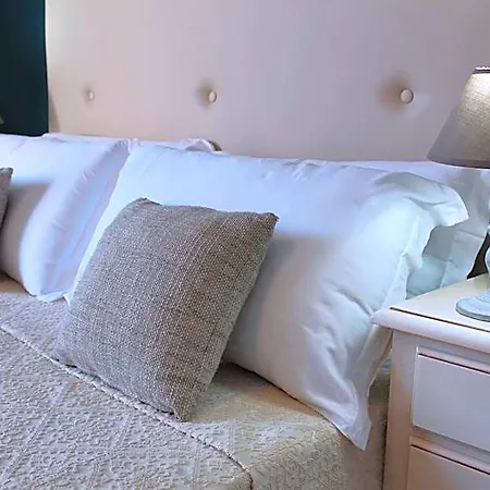 Ahr Leonis Apart-hotel 3*