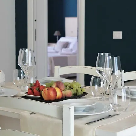 Ahr Leonis Apartahotel