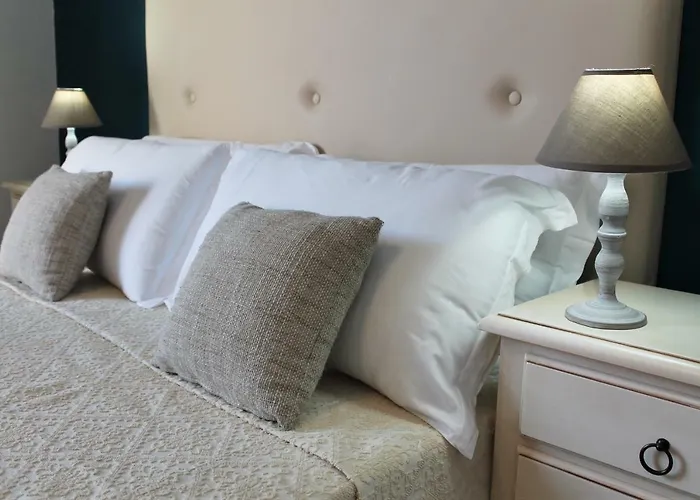 Ahr Leonis Aparthotel 3*